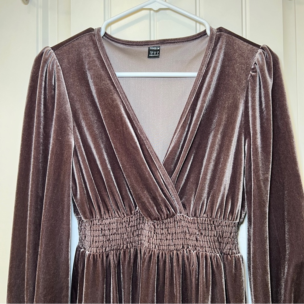 SHEIN Deep Brown Velvet Long Sleeve Women’s XS Dress Empire Waist V Neck - Picture 4 of 16
